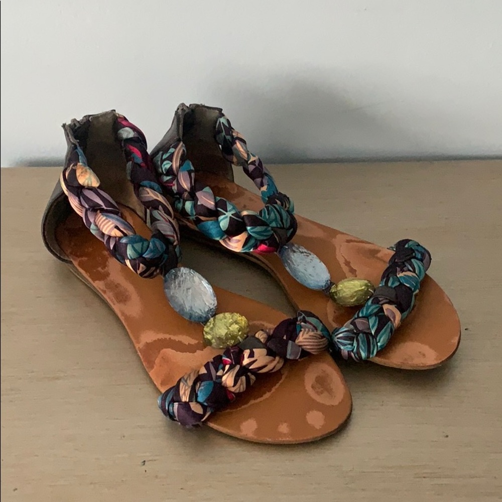 Summer zip-up sandals